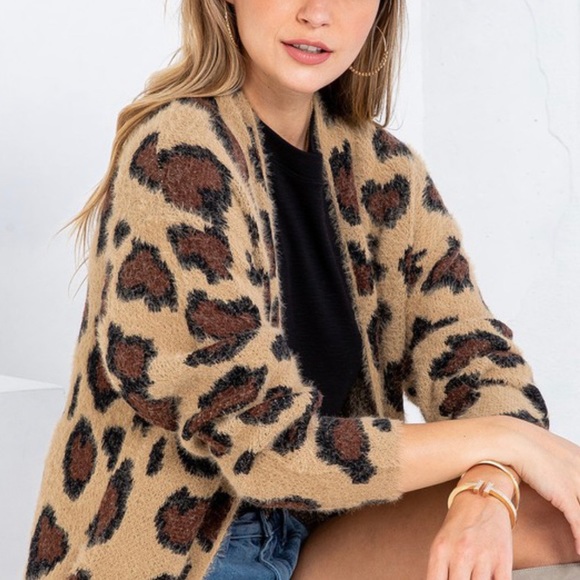 Leopard sweater cardigan 🤎 - Picture 6 of 9
